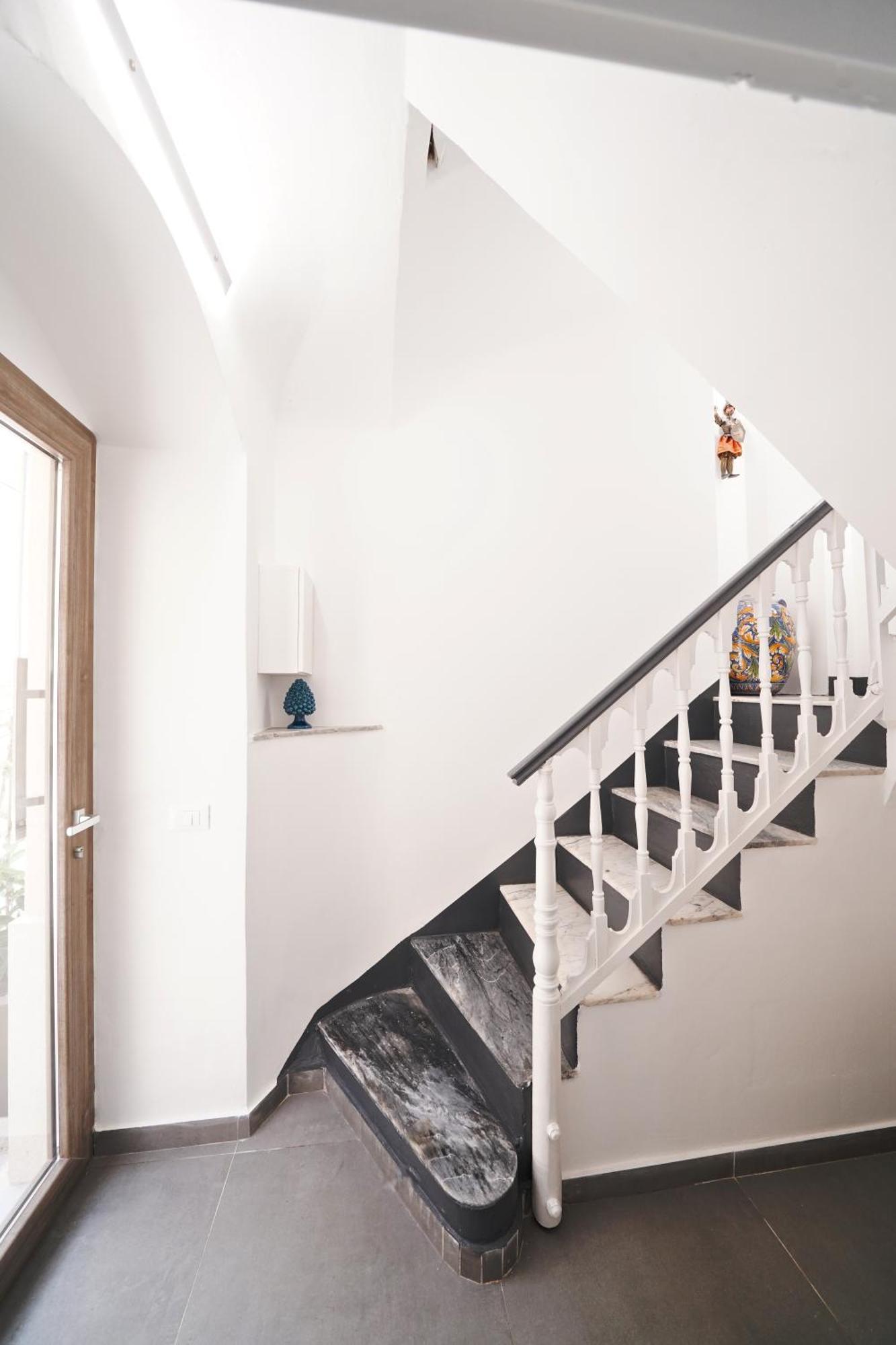 Ducas Rooms And Suite 라스카리 외부 사진