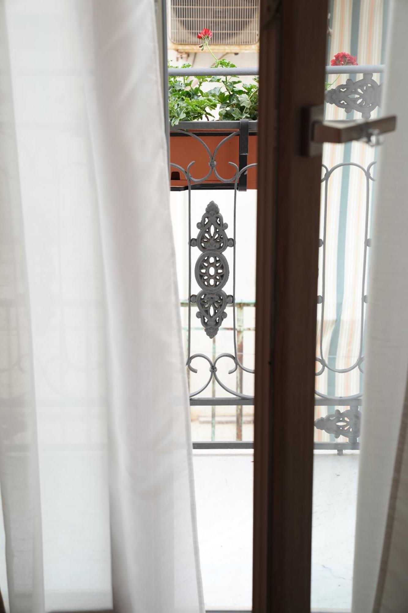 Ducas Rooms And Suite 라스카리 외부 사진